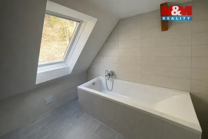 Pronájem bytu 2+kk, Větřní, U Lípy, 60 m2