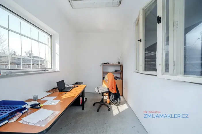 Prodej výrobních prostor, Bílovec, 629 m2