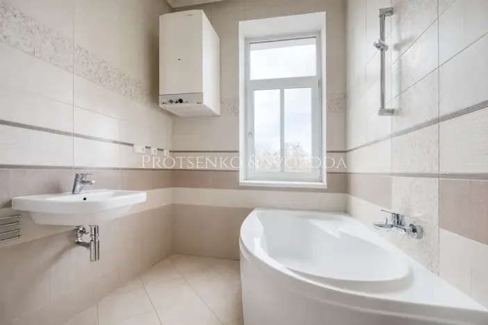 Prodej ubytování, Mělník, Českolipská, 418 m2