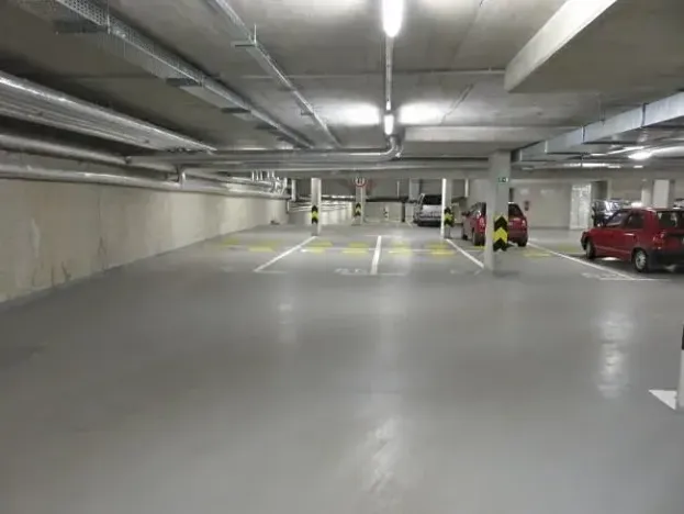 Pronájem garážového stání, Brno, Mojmírovo náměstí, 13 m2