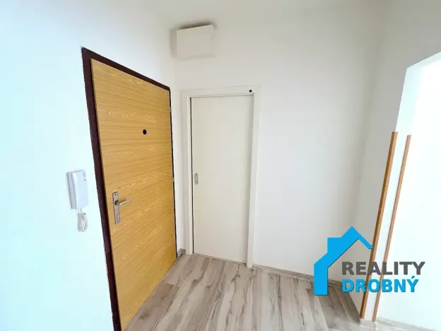 Pronájem bytu 2+kk, Děčín, B. Martinů, 42 m2