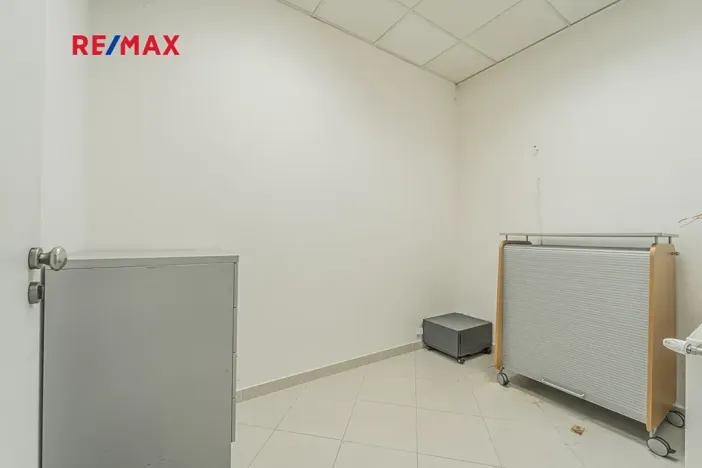 Pronájem kanceláře, Kladno, Osvoboz. pol. vězňů, 183 m2