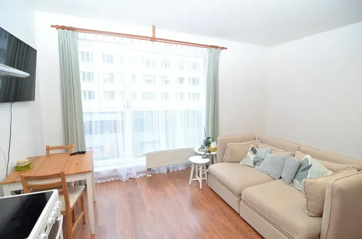 Pronájem bytu 1+kk, Praha - Malešice, Počernická, 34 m2