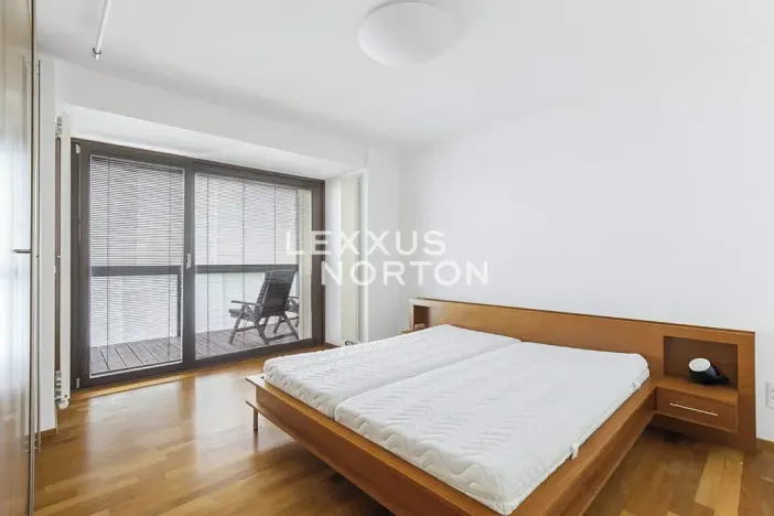 Pronájem bytu 3+1, Praha - Karlín, Šaldova, 94 m2