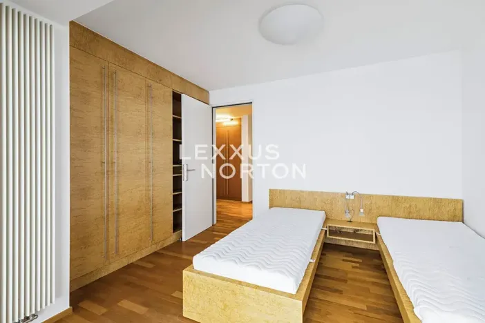 Pronájem bytu 3+1, Praha - Karlín, Šaldova, 94 m2