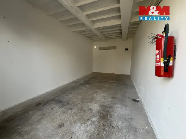 Pronájem garáže, Žatec, K Perči, 18 m2