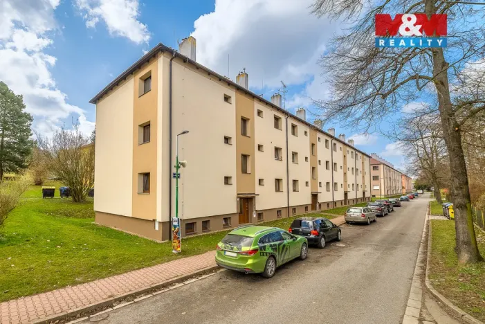 Prodej bytu 2+1, Chvaletice, 50 m2