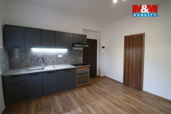 Pronájem bytu 1+1, Karlovy Vary - Rybáře, Sokolovská, 36 m2