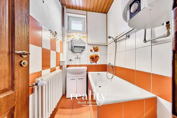 Prodej bytu 3+1, Šumná, 69 m2