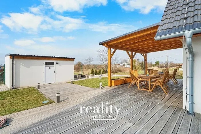 Prodej apartmánu, Jevišovka, 190 m2