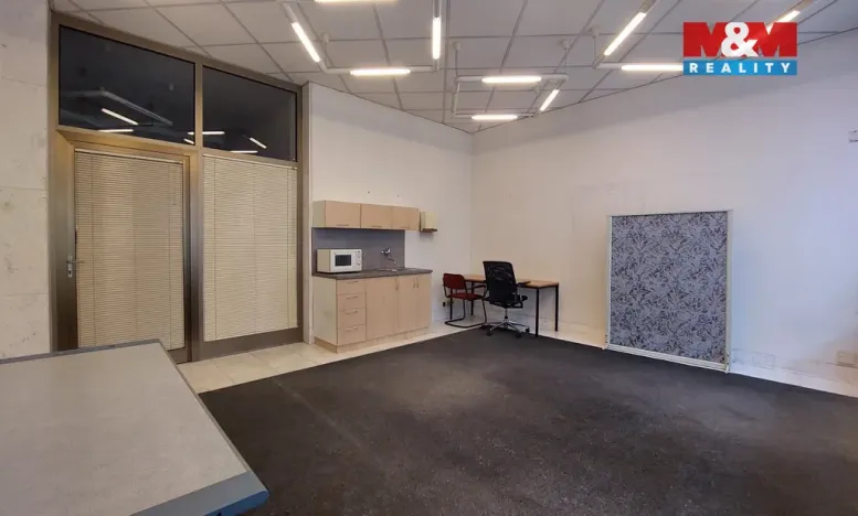 Pronájem obchodního prostoru, Ústí nad Orlicí, T. G. Masaryka, 28 m2