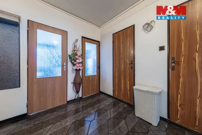 Prodej bytu 3+1, Příbram - Příbram V-Zdaboř, Družstevní, 71 m2