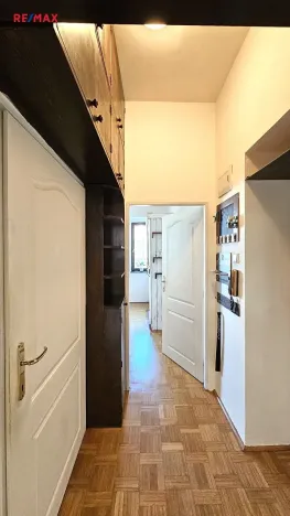 Pronájem bytu 2+kk, Praha - Břevnov, U Ladronky, 50 m2