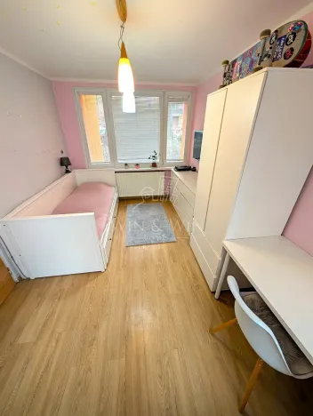 Prodej bytu 3+kk, Praha - Kobylisy, Klíčanská, 74 m2