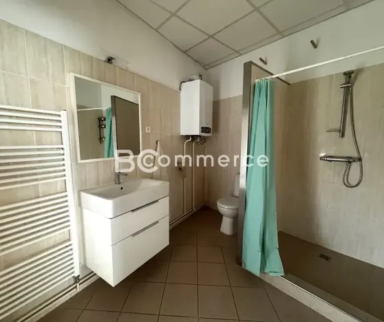 Pronájem kanceláře, Moravany, 167 m2