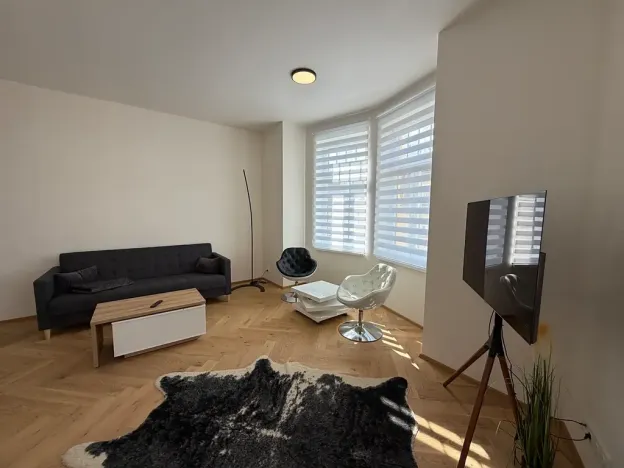 Pronájem bytu 2+kk, Praha - Vršovice, Žitomírská, 60 m2