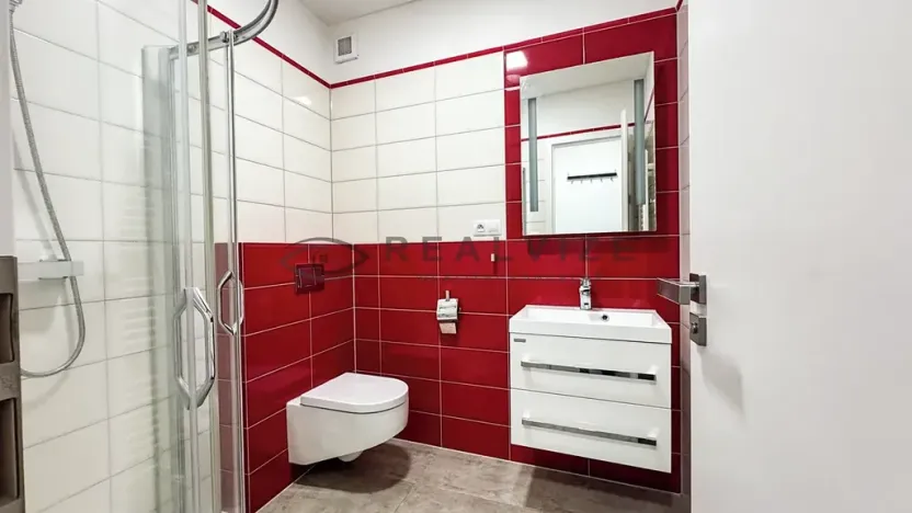 Pronájem bytu 1+kk, České Budějovice, Kněžská, 27 m2
