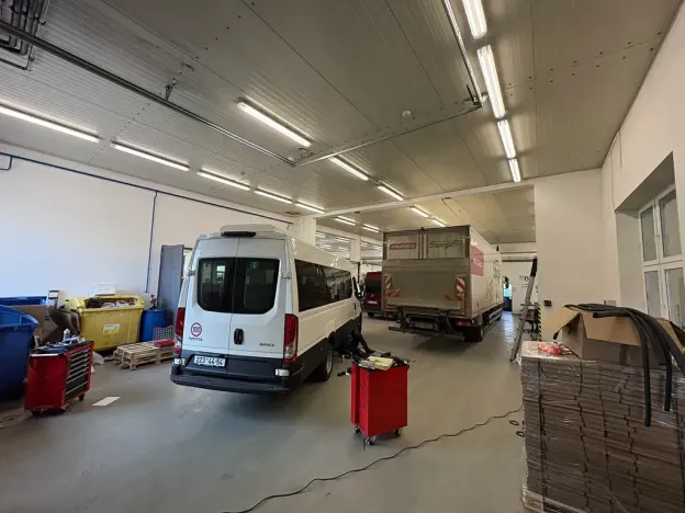 Pronájem obchodního prostoru, Praha - Horní Počernice, Náchodská, 634 m2