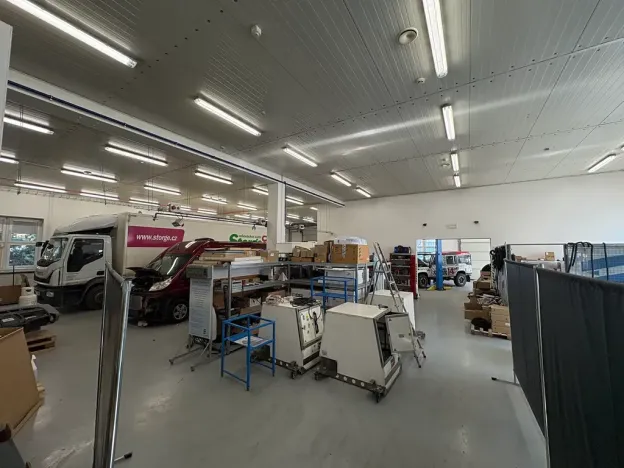 Pronájem obchodního prostoru, Praha - Horní Počernice, Náchodská, 634 m2