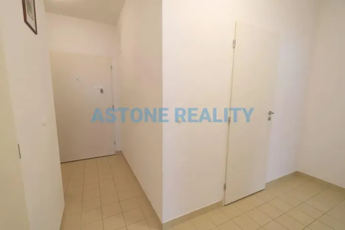 Pronájem bytu 2+kk, Praha - Hostavice, U Hostavického potoka, 50 m2
