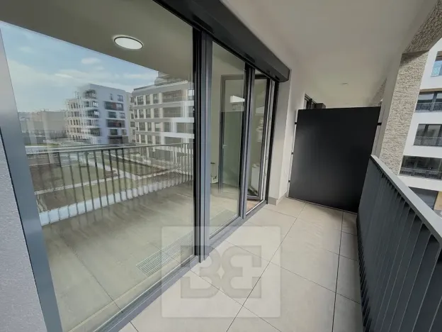 Pronájem bytu 1+kk, Praha - Hloubětín, Poděbradská, 37 m2