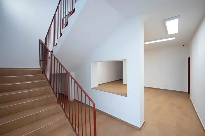 Pronájem kanceláře, Hořín, 420 m2