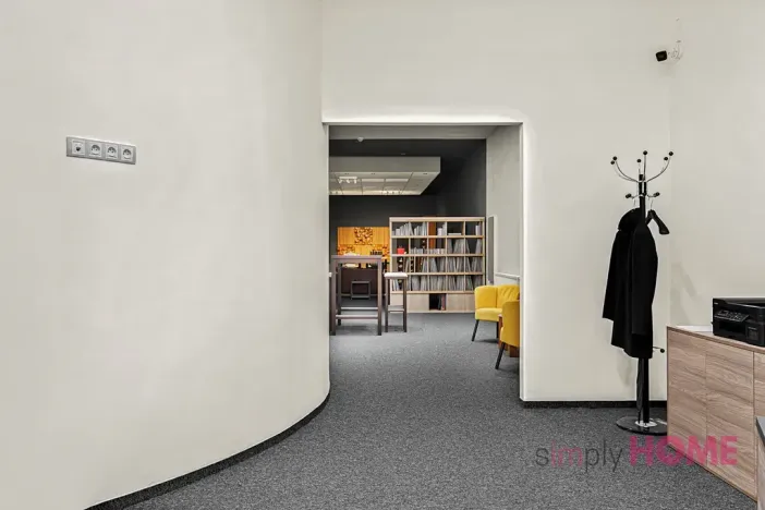 Prodej obchodního prostoru, Praha - Nové Město, Biskupský dvůr, 212 m2