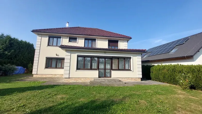 Prodej vily, Svárov, 326 m2