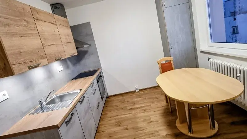 Pronájem bytu 2+1, Jihlava, Fügnerova, 58 m2