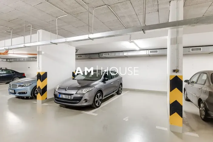 Pronájem garáže, Praha - Dejvice, Lindleyova, 15 m2