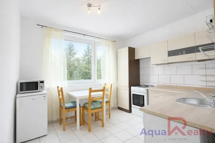 Pronájem bytu 1+1, Karlovy Vary, Jana Opletala, 43 m2