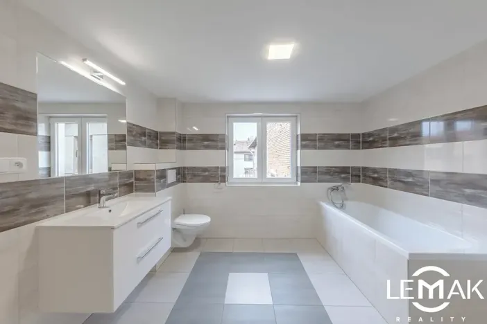 Prodej rodinného domu, Loučany, 123 m2