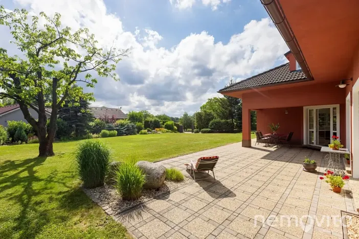 Prodej vily, Křížkový Újezdec, 412 m2