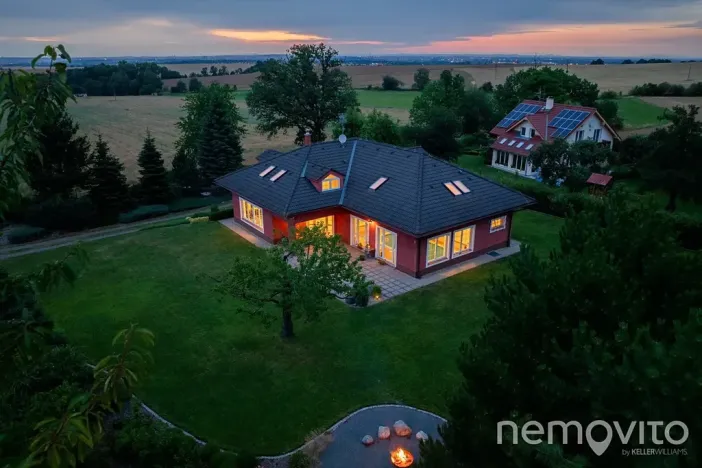 Prodej vily, Křížkový Újezdec, 412 m2