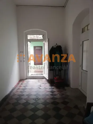 Prodej komerční nemovitosti, Děčín, 1000 m2