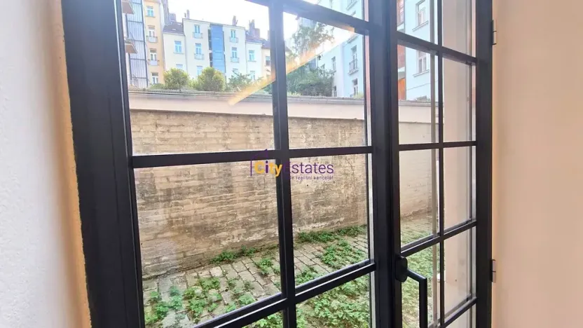 Prodej bytu 1+1, Praha - Smíchov, Janáčkovo nábřeží, 50 m2