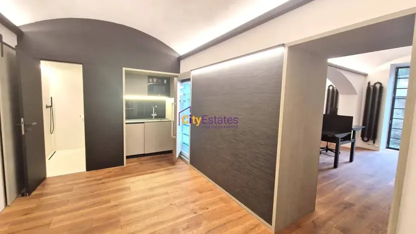 Prodej kanceláře, Praha - Smíchov, Janáčkovo nábřeží, 135 m2