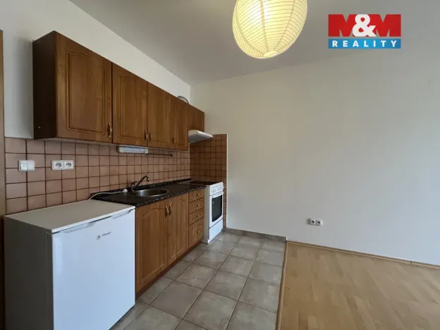 Pronájem bytu 1+kk, Zlín, Na Honech I, 30 m2