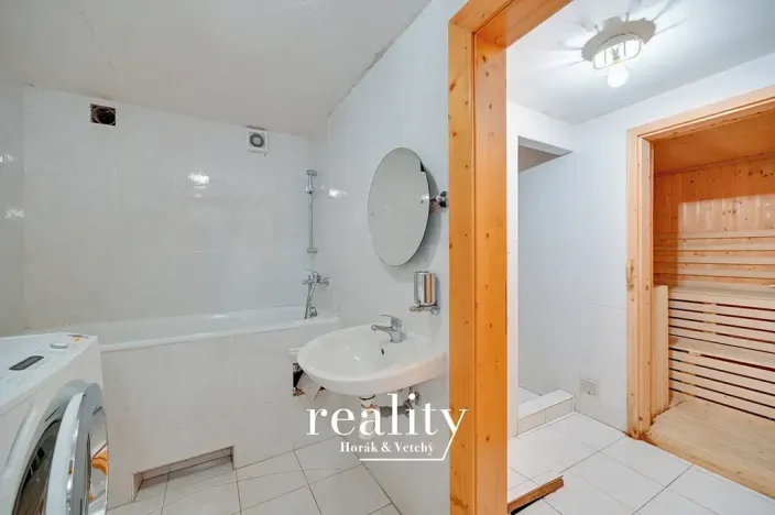 Prodej rodinného domu, Znojmo, 480 m2