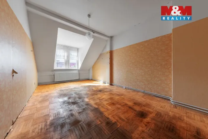 Prodej bytu 4+1, Karlovy Vary, Wolkerova, 146 m2