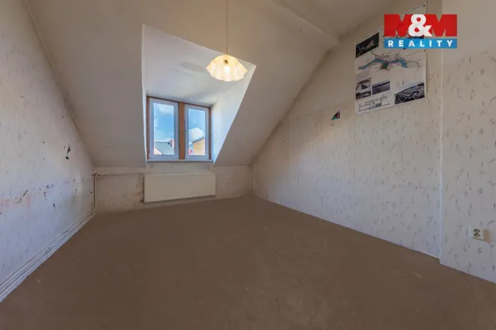 Prodej bytu 4+1, Karlovy Vary, Wolkerova, 146 m2