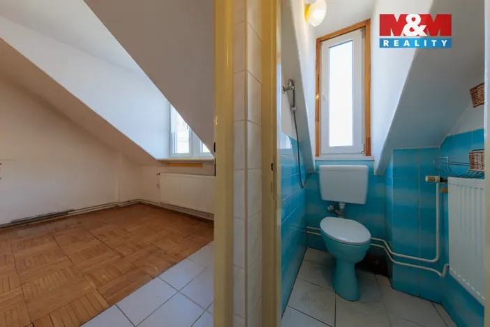 Prodej bytu 4+1, Karlovy Vary, Wolkerova, 146 m2