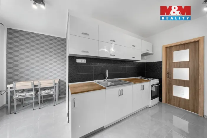 Prodej bytu 3+1, Ústí nad Labem - Mojžíř, Picassova, 78 m2