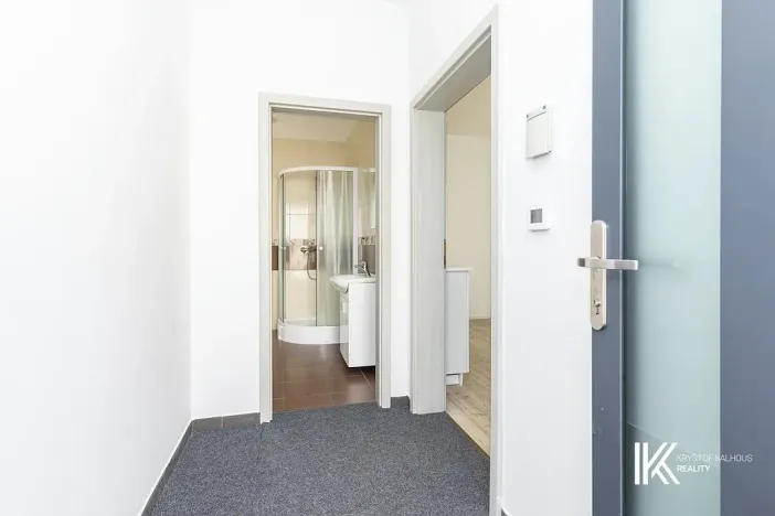 Pronájem kanceláře, Pardubice, Chrudimská, 149 m2