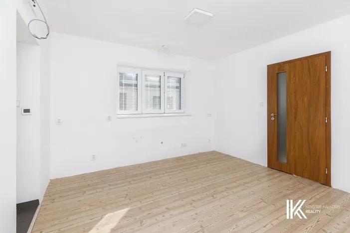 Pronájem kanceláře, Pardubice, Chrudimská, 149 m2