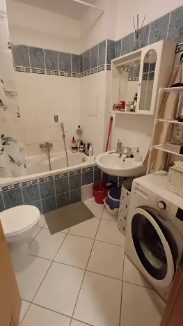 Pronájem bytu 1+kk, Praha - Kunratice, Velké Kunratické, 33 m2