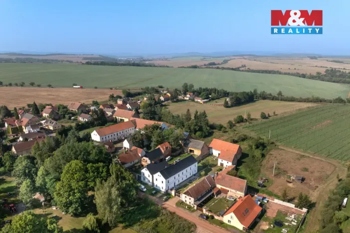 Prodej rodinného domu, Očihov - Očihovec, 500 m2