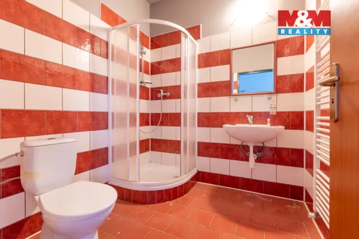 Prodej rodinného domu, Očihov - Očihovec, 500 m2