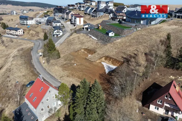 Prodej komerčního pozemku, Loučná pod Klínovcem - Loučná, 1673 m2