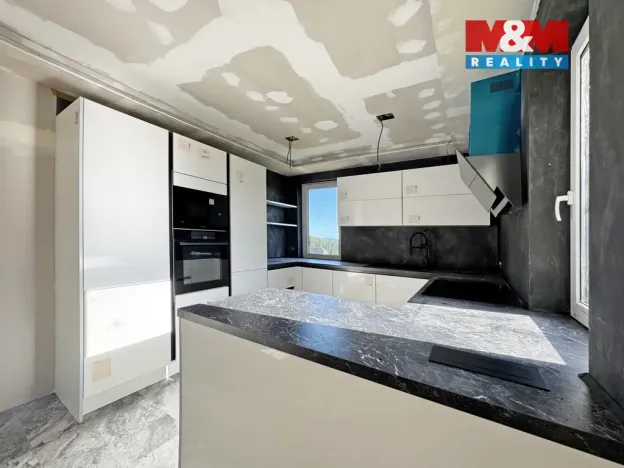 Prodej rodinného domu, Smolné Pece, 202 m2